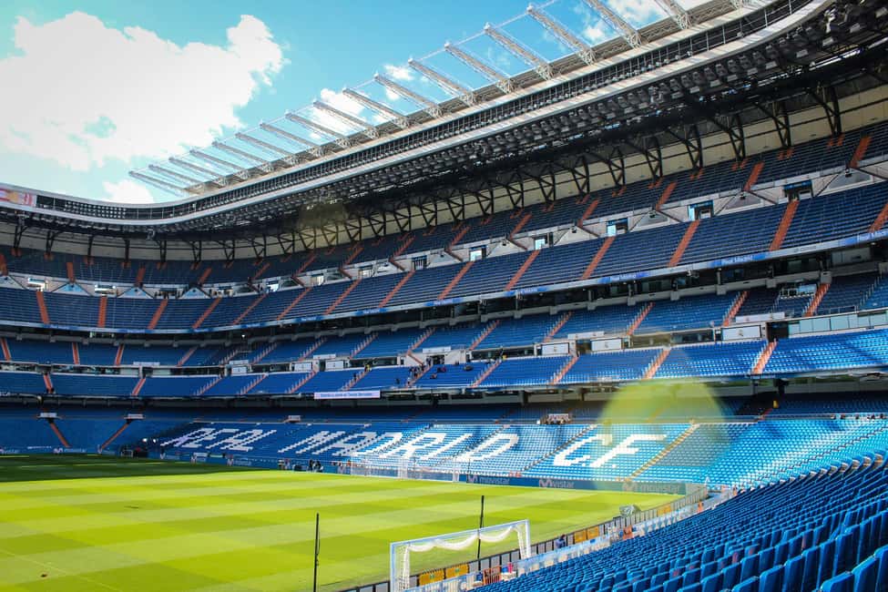 Madrid: Santiago Bernabéu Stadium Guided Tour - Meeting up outside the stadium complex