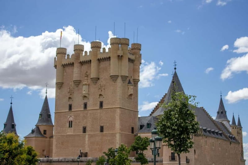 Madrid: Segovia & Ávila Full Day with Alcázar & Wall Tickets - Segovia free time: roast suckling pig and real strolling time