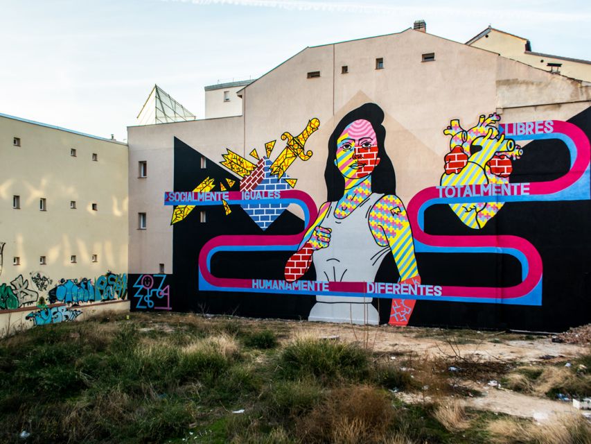 Madrid: Street Art Tour with Local Graffiti Hunter - Finding Teatro Valle Inclán and Getting Oriented in Lavapiés