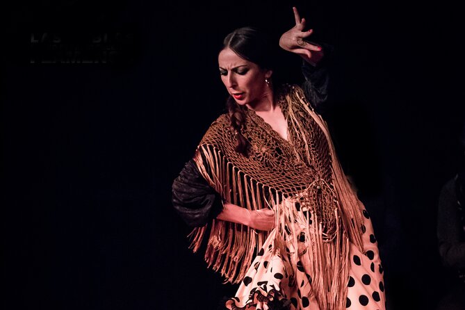 MADRID TABLAO FLAMENCO LAS TABLAS PLAZA ESPAÑA Admission Ticket - When the room is less full: a fair heads-up about expectations