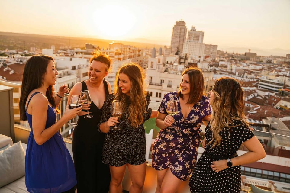 Madrid: Tasty Tapas Tour & Visit to a Terrace with Views - Plaza del Callao at sunset and the walk to views