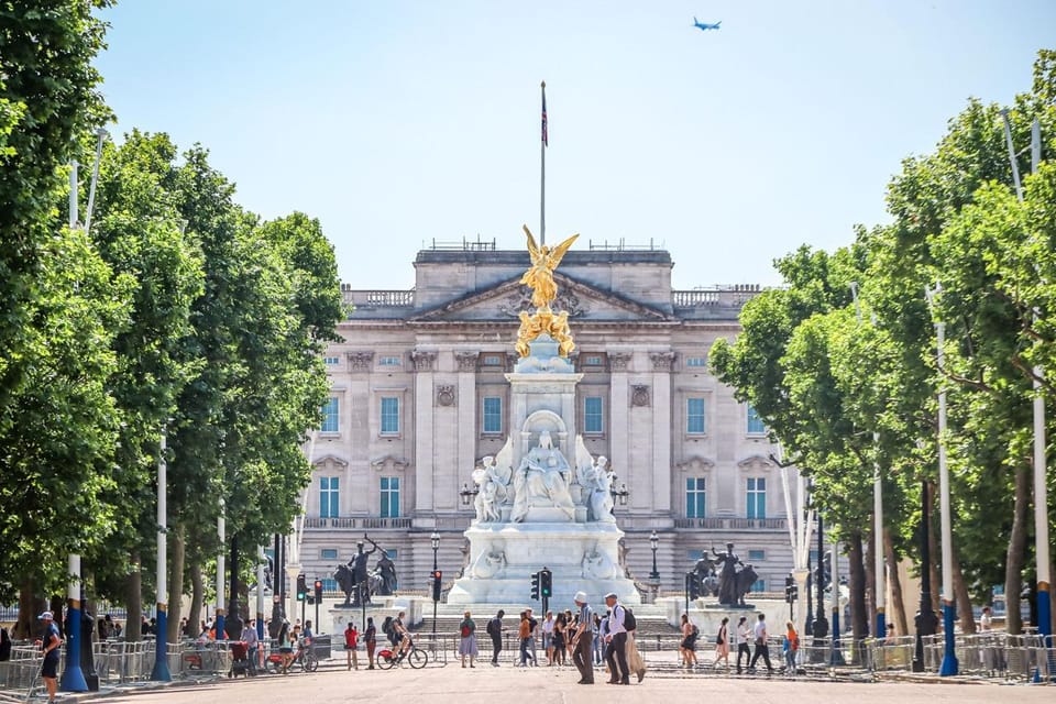 Madrid: Welcome to Madrid Guided Walking Tour in English - Puerta del Sol to the Royal Academy: the city’s center and the legacy of Goya
