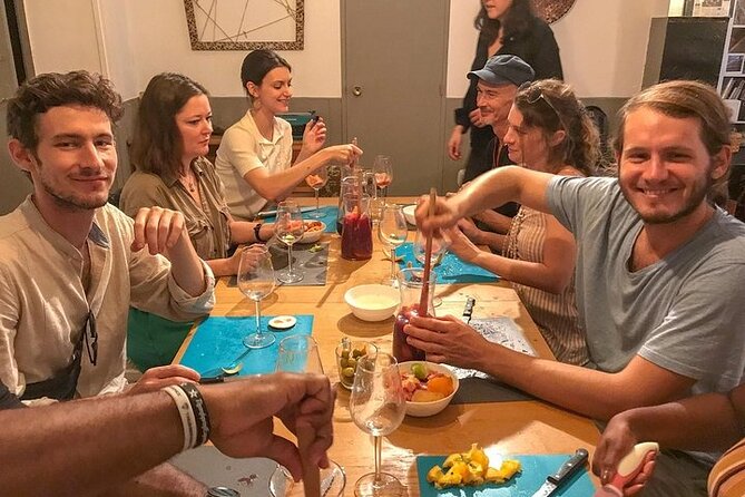 Paella Workshop with Bottomless Sangria in Central Madrid - The food you’ll eat: chicken-and-seafood paella (and real options)