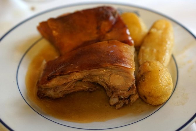 Prado Museum Tour & Lunch at the Oldest Restaurant in the World - Lunch realities: stairs, tight tables, and why you should plan for comfort