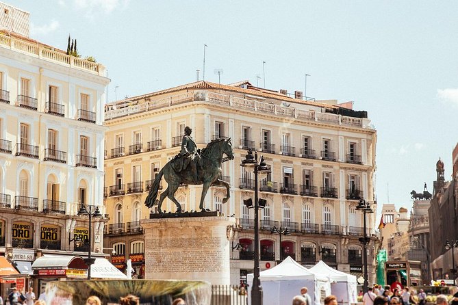Private City Kickstart Tour: Madrid - Royal Palace stop: what you’ll see in 15 minutes (and what costs extra)