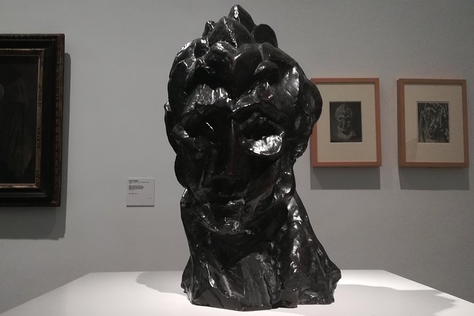 Reina Sofia Museum Small Group Tour -6 people maximum- - Reina Sofía in 90 minutes: the modern-art roadmap