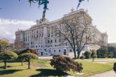 Royal Palace of Madrid Early Entrance Tour Skip-The-Line Ticket - Entering the Palace: The Route You’ll Actually Remember