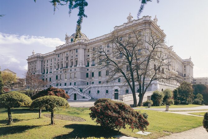 Royal Palace of Madrid Early Entrance Tour Skip-The-Line Ticket - Entering the Palace: The Route You’ll Actually Remember