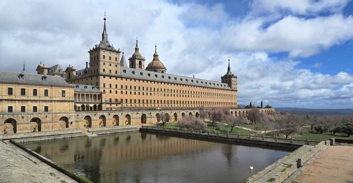 San Lorenzo de El Escorial: Monastery and Site Guided Tour - Key things to know before you go