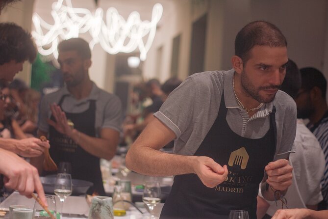 Taste of Spain: Tapas Cooking Class with Bottomless Wine Pairing - Welcome Cava and the Social Setup That Drives the Fun