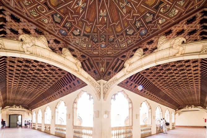 Toledo Full Day with Winery Visit, Tapas and Wine Tasting - Synagogue of Santa María la Blanca + Plaza de Zocodover vibes