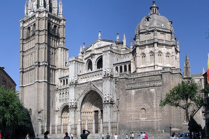 Toledo Half Day Tour with Cathedral, St Tome Church & Synagoge - Starting at Zocodover: get your bearings fast
