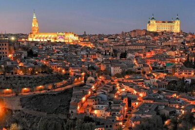 Toledo Half-Day Tour with St Tome Church & Synagoge from Madrid - Getting Your Bearings at Plaza de Zocodover
