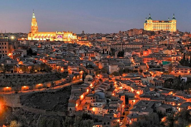 Toledo Half-Day Tour with St Tome Church & Synagoge from Madrid - Getting Your Bearings at Plaza de Zocodover