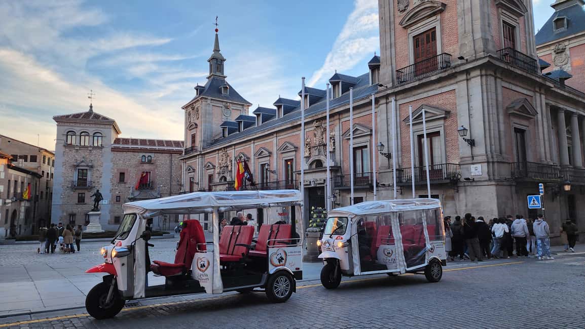 Tour Madrid: Secrets in a Electric Tuk Tuk - Plaza Mayor: The Renaissance Square That Sets the Mood