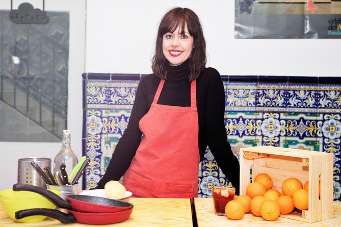 Traditional Paella & Tortilla & Sangria - The group size and home-kitchen setting (max 7 people)
